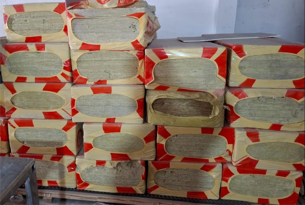 cửa kính chống cháy