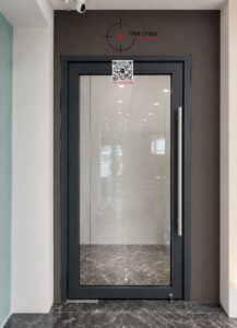 cửa kính chống cháy