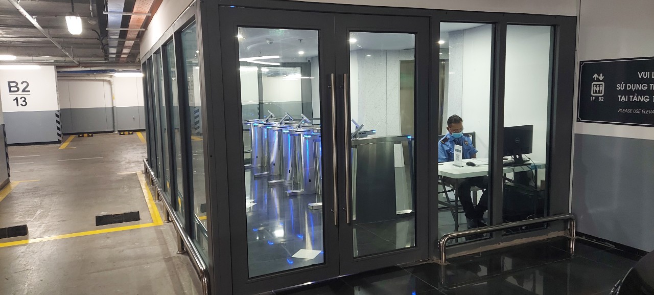 Vách Kính Chống Cháy