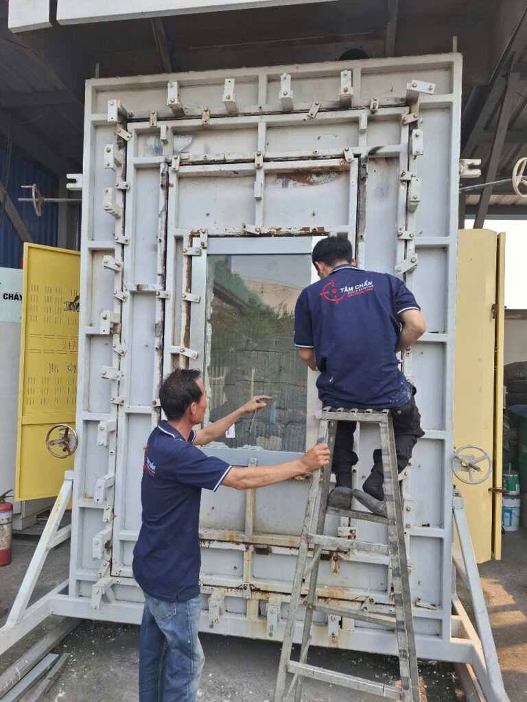 cửa thép chống cháy giá rẻ