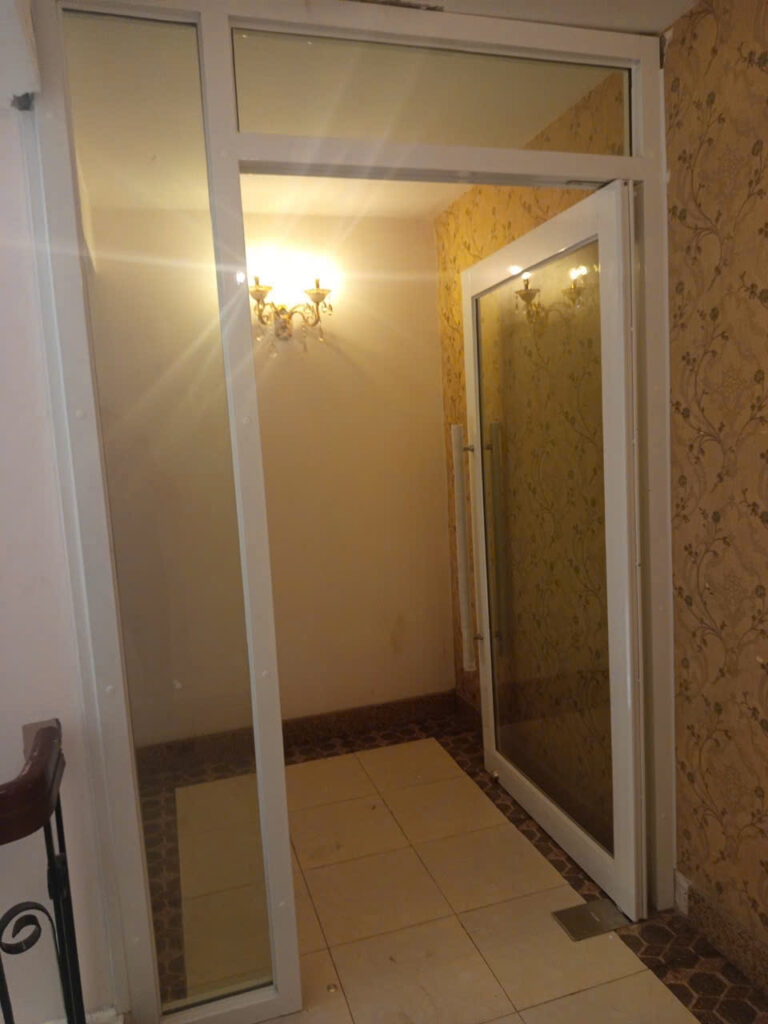 cửa kính chịu nhiệt