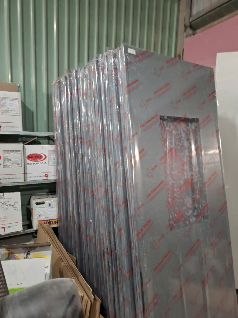 cửa thép chống cháy giá rẻ