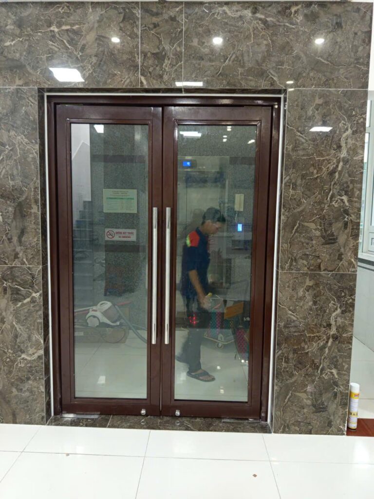 Cửa chống cháy căn hộ chung cư