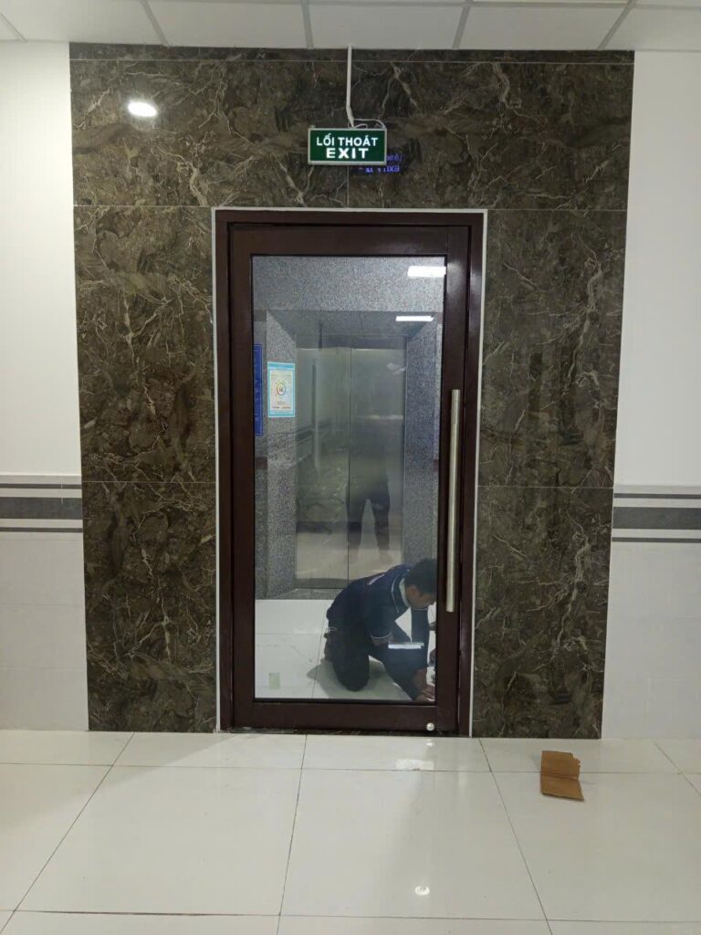 cửa chống cháy EI60